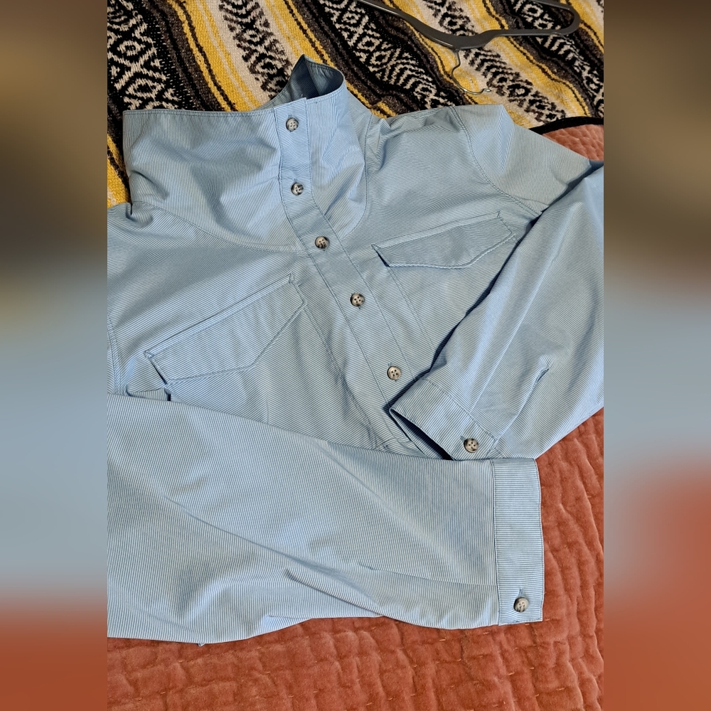 Mountain Hardwear Women's shirt - Size Large